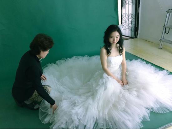 科技与艺术完美融合，韩国最新婚纱照潮流展示