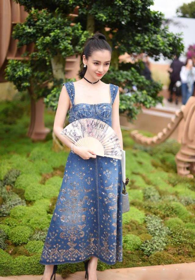 杨颖最新时尚图片聚焦多元魅力与时尚风采